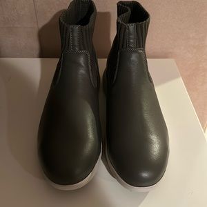 Rockport Women's Total Motion Sport Work Outdoor Shoe